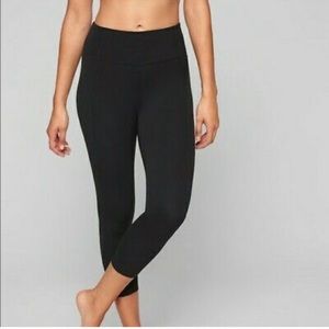 Athleta salutation 7/8 tight with power Veda fabric